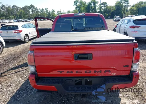 2022 Toyota Tacoma Trd Off Road z USA, uszkodzony, nr VIN 3TMCZ5AN8NM482764